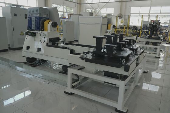 جهاز اختبار محرك ديزل متعدد الوقود لجميع الظروف SSCD250-2500/6000 بقدرة 250 كيلووات وعزم دوران 955 نيوتن متر